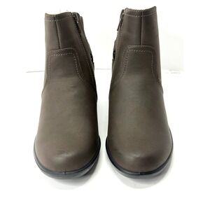 Easy Street Dawnta Booties Smoke Matte Size 9M NWT and BOX
